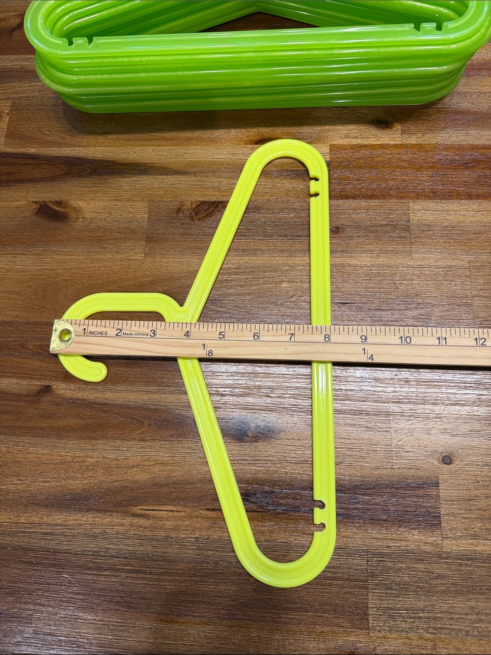 IKEA BAGIS Childrens Clothes Hangers Anna Efverlund neon green yellow set of 17 - Picture 5 of 5